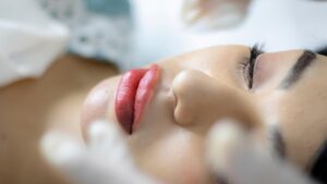 医師バイトで美容外科のフェイシャル外来は高報酬が期待できる？