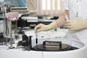 医師バイトで研究兼務が可能な高報酬の職場はどこですか？